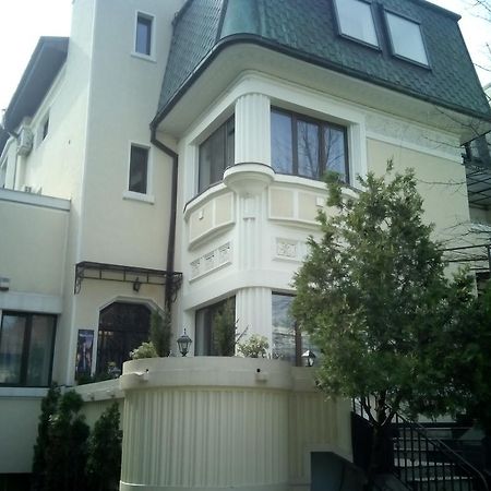 Vila Cornelia Bucharest Luaran gambar