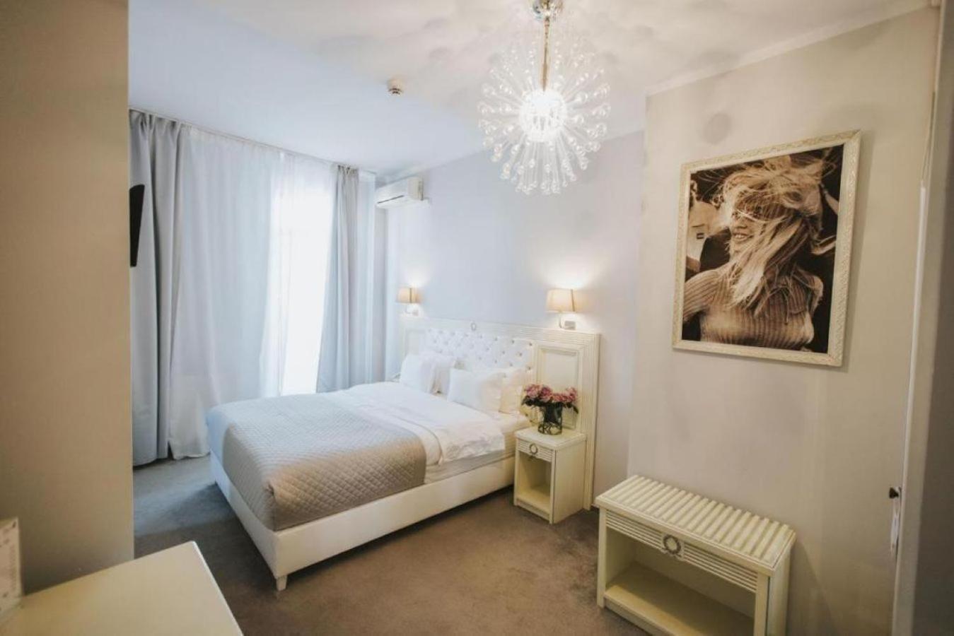 Vila Cornelia Bucharest Luaran gambar