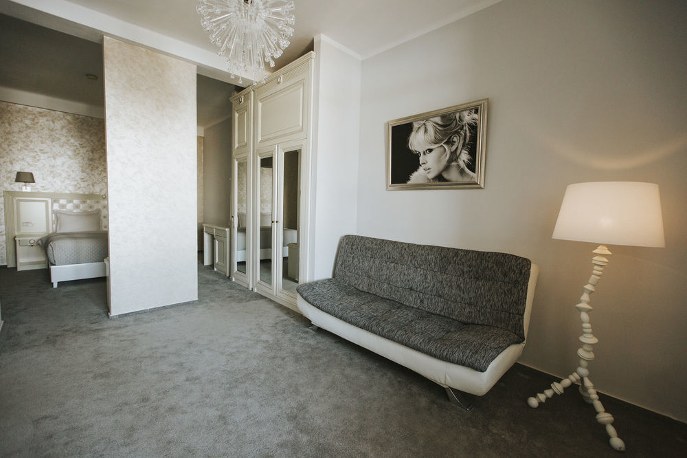 Vila Cornelia Bucharest Luaran gambar
