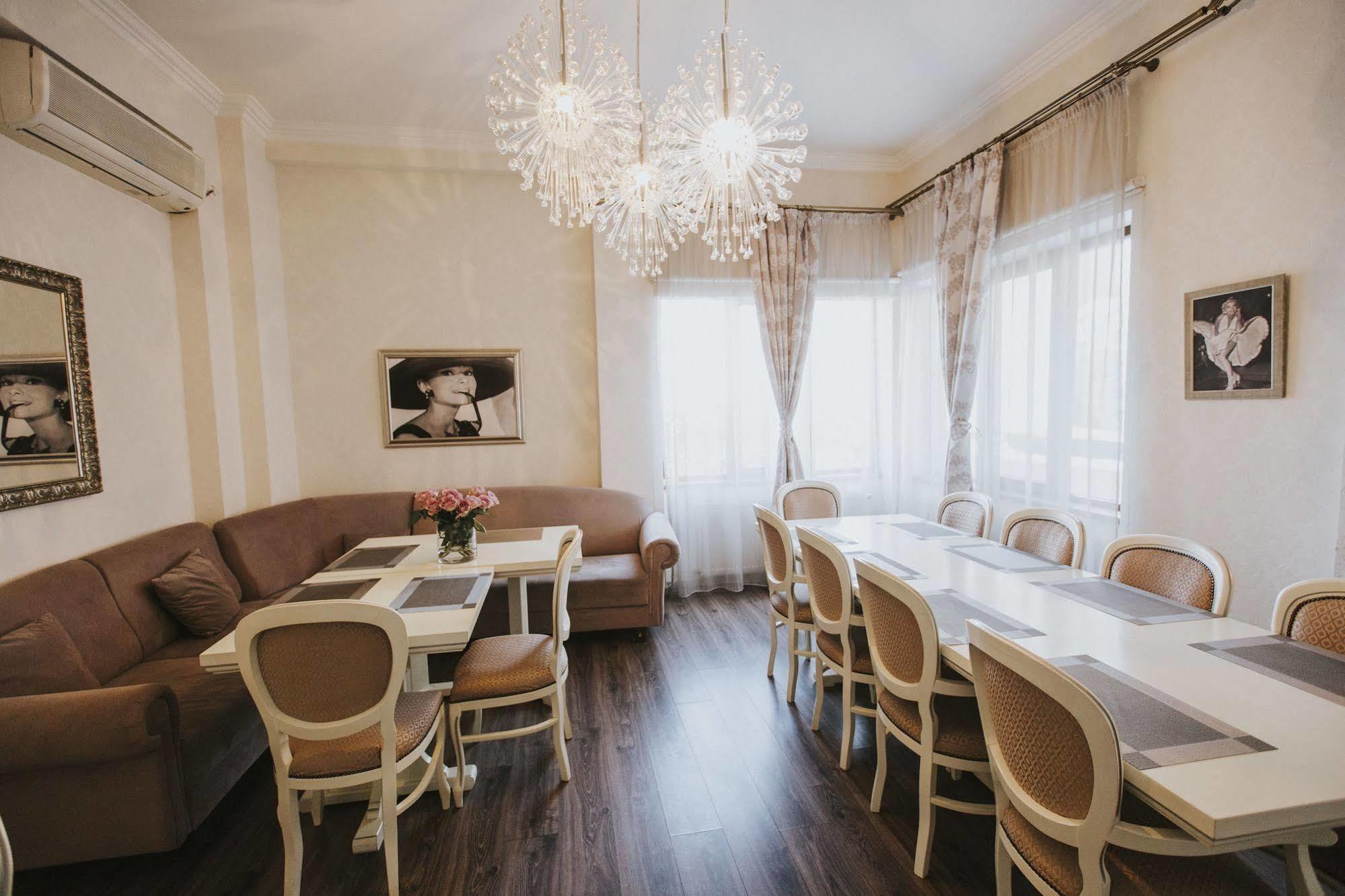 Vila Cornelia Bucharest Luaran gambar