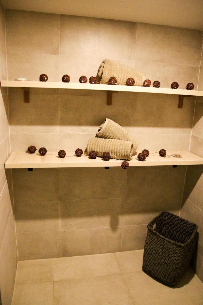 Vila Cornelia Bucharest Luaran gambar